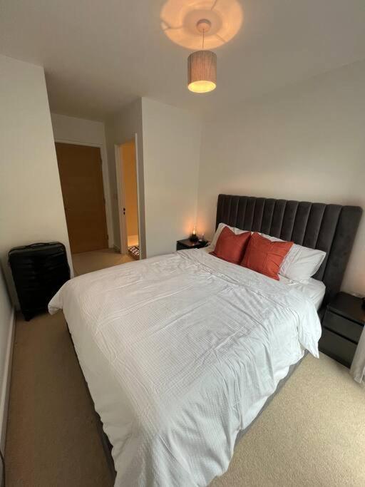 2 Bedroom Modern City Centre Bournemouth Apartment Exterior foto